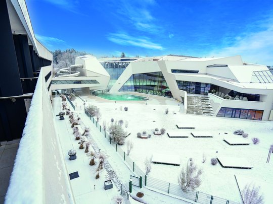 Ab nach Kärnten ins Hotel mit Pool! Ab nach Kärnten ins Hotel mit Pool!